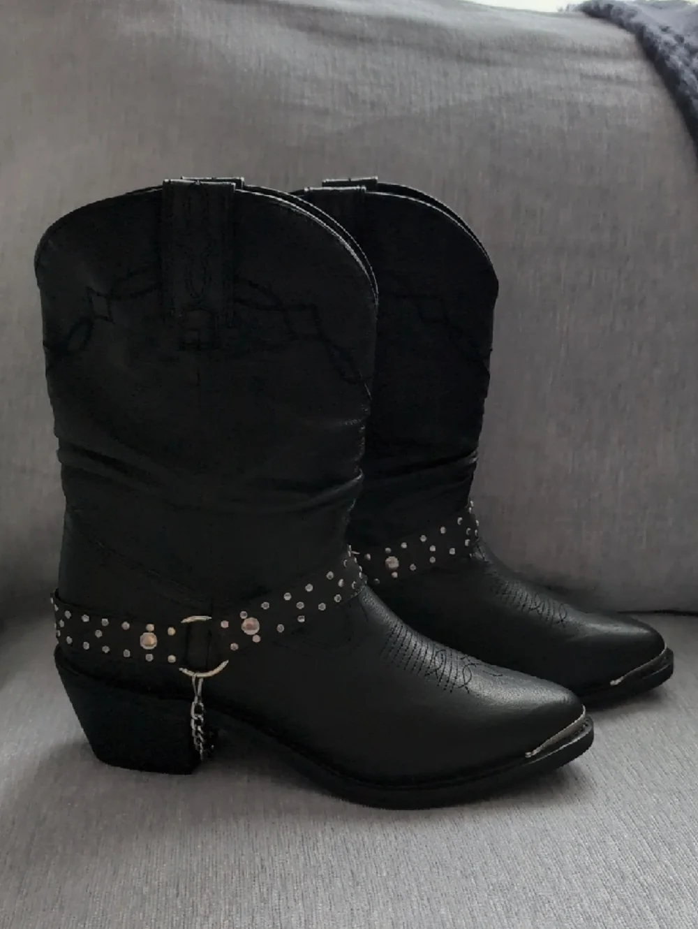 Shyanne Black Western Slouchy Boots w/Removable Studded Straps